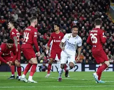 包含利物浦欧冠决赛面对欧冠冠军皇马的词条