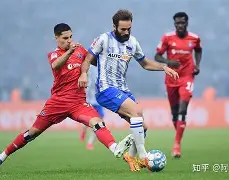 包含柏林赫塔球员完成帽子戏法，成为焦点人物的词条